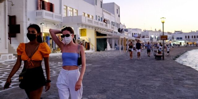 Ασκήσεις ισορροπίας μεταξύ τουρισμού και κορονοϊού: Μέτρα – βεντάλια και “πλοία καραντίνας” 