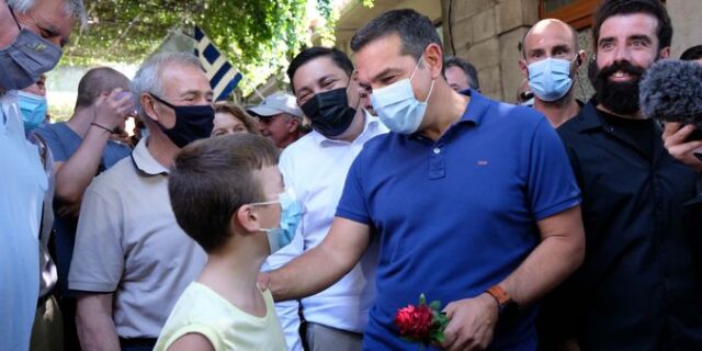 Η συνάντηση του Αλέξη Τσίπρα με αγρότες στο χωριό Στύψη