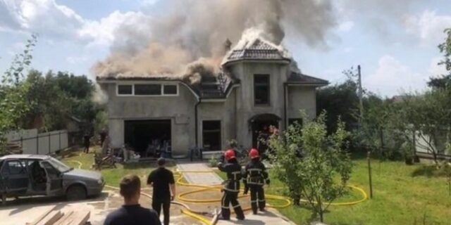 Ουκρανία: Τέσσερις νεκροί σε συντριβή μικρού αεροσκάφους