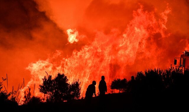 Ηλεία: Καλύτερη η εικόνα της φωτιάς στο χωριό Κορυφή