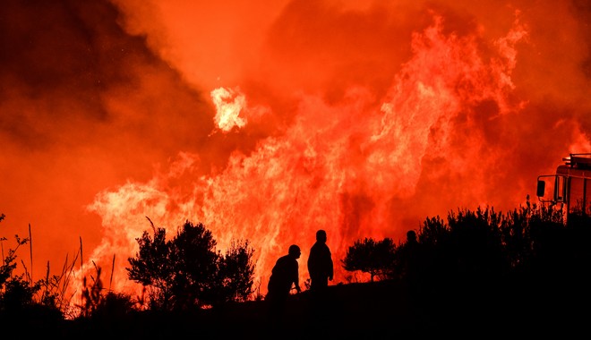 Ηλεία: Καλύτερη η εικόνα της φωτιάς στο χωριό Κορυφή