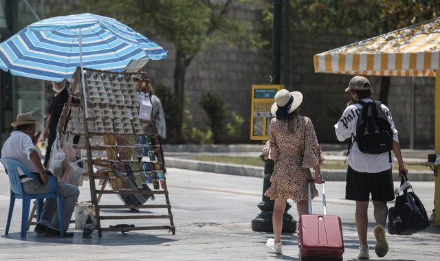 Κορονοϊός: 985 νέα κρούσματα σήμερα στην Αττική