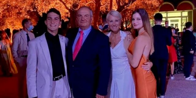 Καραμανλής – Παζαΐτη: Σε ποιες σχολές πέρασαν τα δίδυμα παιδιά τους