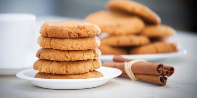 Ο ΕΦΕΤ ανακαλεί καπνιστό σολομό και κουλουράκια κανέλας