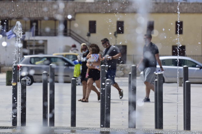 Κορυφώνεται σήμερα ο καύσωνας – Πώς να προστατευτείτε