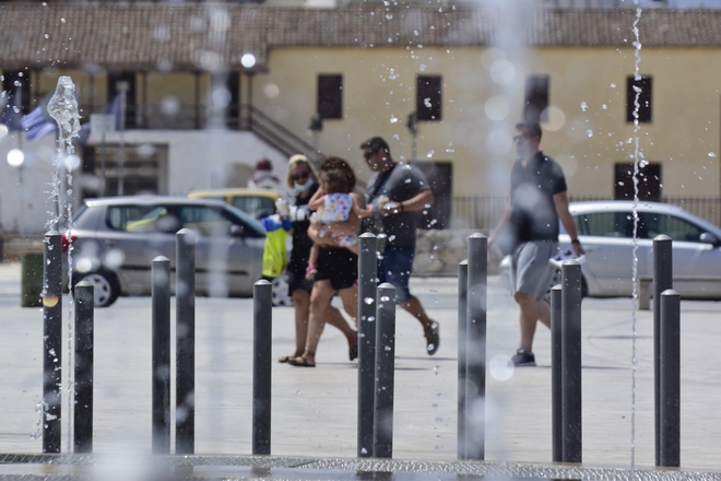 Κορυφώνεται σήμερα ο καύσωνας – Πώς να προστατευτείτε