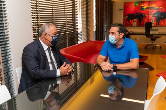 Συνάντηση Τσίπρα με τον πρόεδρο της Κεντρικής Ένωσης Επιμελητηρίων Ελλάδας – Ποιο μήνυμα έστειλε