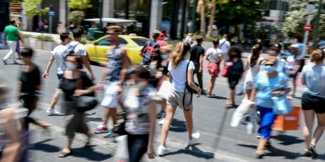 Κορονοϊός – διασπορά: Δύσκολη η κατάσταση σε Θεσσαλονίκη, Κρήτη και Ρόδο