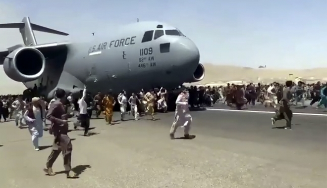 ΗΠΑ: Βρέθηκαν ανθρώπινα μέλη στο σύστημα προσγείωσης αμερικανικού C-17 που αναχώρησε από την Καμπούλ