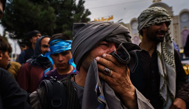 Αφγανιστάν: Οι Ταλιμπάν κρατούν “ομήρους” τους επιβάτες στα αεροδρόμια