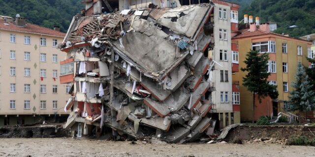 Τουρκία: Τουλάχιστον 11 άνθρωποι έχασαν τη ζωή τους από τις σαρωτικές πλημμύρες