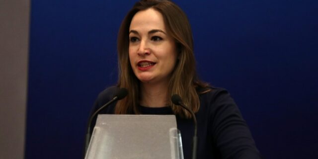 Αγαθοπούλου: Θα φιλοξενήσει η Ελλάδα γυναίκες και παιδιά από το Αφγανιστάν;