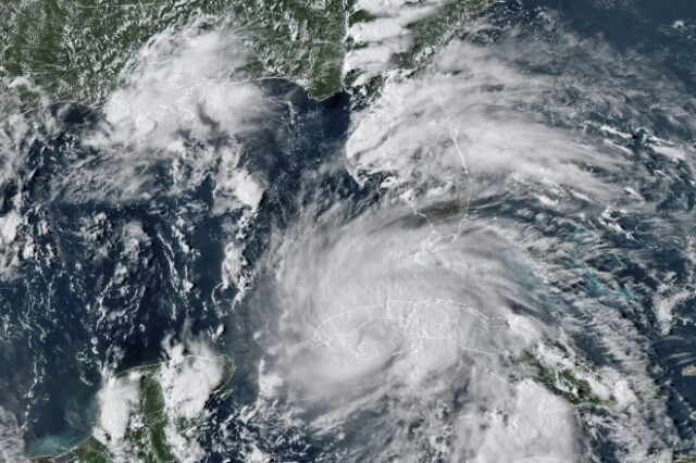 Συναγερμός στην Κίνα: Ο σούπερ τυφώνας Hinnamnor πλησιάζει τις ακτές
