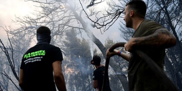 Φωτιές από κεραυνούς σε Ασπρόπυργο, Μάνδρα και Χαλκιδική – Καλύτερη εικόνα σε Εύβοια και Γορτυνία