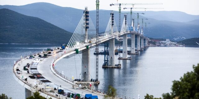 Η Κροατία έχτισε γέφυρα-θηρίο στη μοναδική έξοδο της Βοσνίας προς τη θάλασσα