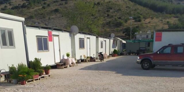 Δαμάσι: Το σχολείο φτιάχτηκε αλλά ο καταυλισμός παραμένει