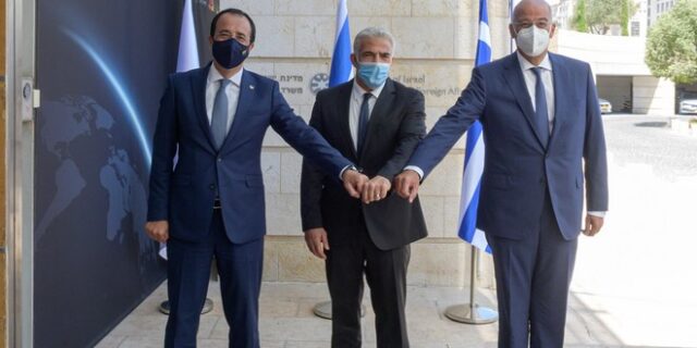 Δένδιας: Χτίζουμε γέφυρες σταθερότητας όταν άλλοι προσπαθούν να αναβιώσουν παλιές αυτοκρατορίες