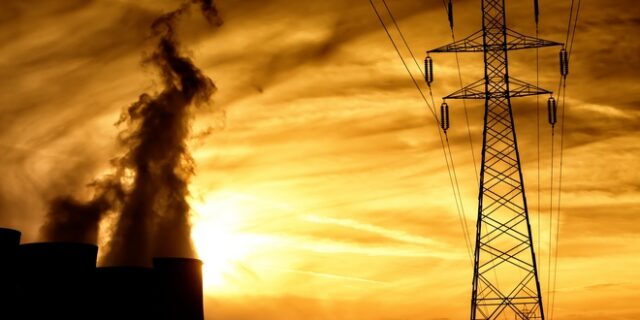 Από ρεκόρ σε ρεκόρ η κατανάλωση ρεύματος – Συστάσεις στις βιομηχανίες