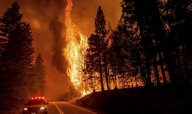 Πυρκαγιές στην Καλιφόρνια: 2.000 άνθρωποι εγκαταλείπουν τα σπίτια τους