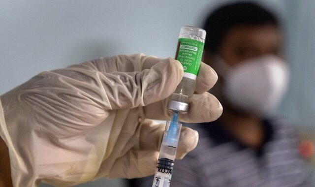 Κορονοϊός: Το μεγάλο λάθος στον εμβολιασμό που “πηγαίνει πίσω” τον έλεγχο της πανδημίας