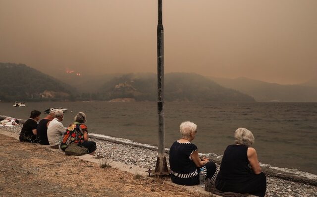 “Μας έχουν αφήσει στο έλεος του Θεού”: Συγκλονιστική έκκληση κατοίκου της Αιδηψού