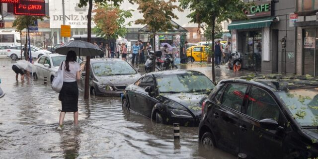 Τουρκία: Πλημμύρες στον Βορρά μετά τις φονικές πυρκαγιές στο Νότο
