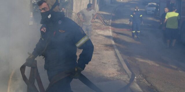 Καταστροφικές πυρκαγιές: Νέα ημέρα αγωνίας σε Αττική, Εύβοια, Πελοπόννησο και Φωκίδα