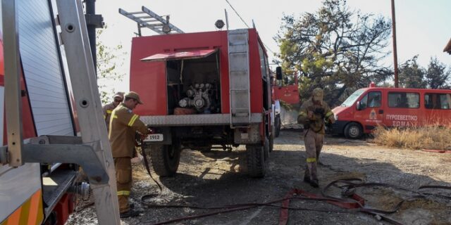 Υπό έλεγχο η φωτιά στα Κριεζά της Εύβοιας