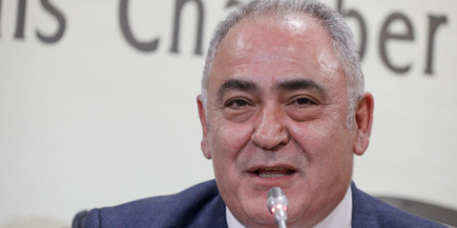 Nέος πρόεδρος ΚΕΕΕ, Γ. Χατζηθεοδοσίου: Διαγραφή μέρους του ιδιωτικού χρέους, ώστε να μπουν οι βάσεις για μία καινούρια πορεία