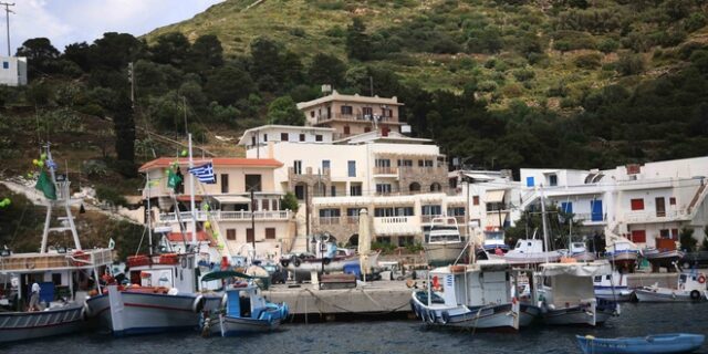 Επαναλειτουργεί από αύριο Πέμπτη το αεροδρόμιο Ικαρίας