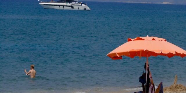 Καιρός: Ηλιοφάνεια σε όλη τη χώρα με λίγες νεφώσεις κατά περιόδους