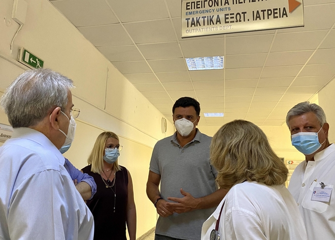 Επίσκεψη Κικίλια στο Σισμανόγλειο – 77 άνθρωποι σε νοσοκομεία με αναπνευστικά προβλήματα
