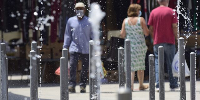 Κορονοϊός: Σκέψεις για επιστροφή της μάσκας στους εξωτερικούς χώρους