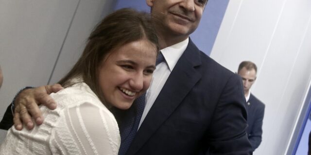 Στις ΗΠΑ ο Κυριάκος Μητσοτάκης για να εγκαταστήσει την κόρη του