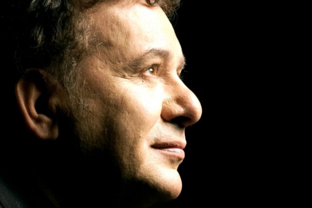 Μανώλης Μητσιάς: “50 Χρόνια Χρυσάφι” στο Ηρώδειο