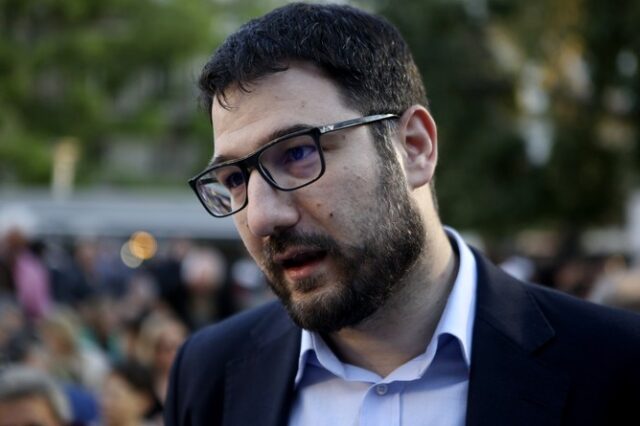 Ηλιόπουλος: Ενώ οι πολίτες ζητούν αύξηση στον βασικό μισθό, ο Μητσοτάκης μοιράζει data
