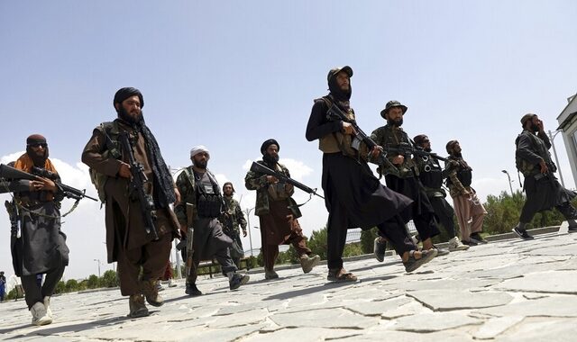 Ταλιμπάν: Απειλούν τις ΗΠΑ με συνέπειες αν καθυστερήσουν την αποχώρησή τους
