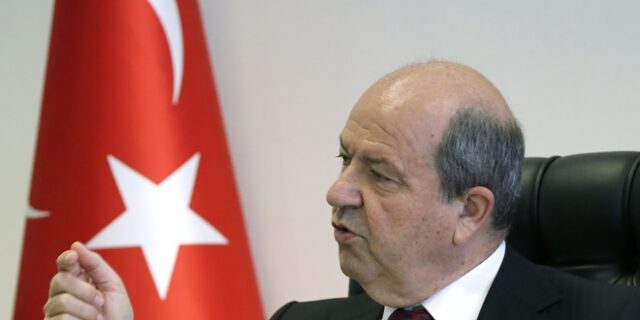 Κύπρος: Χάνει το διαβατήριό του ο Τατάρ και οι άλλοι 13 Τουρκοκύπριοι