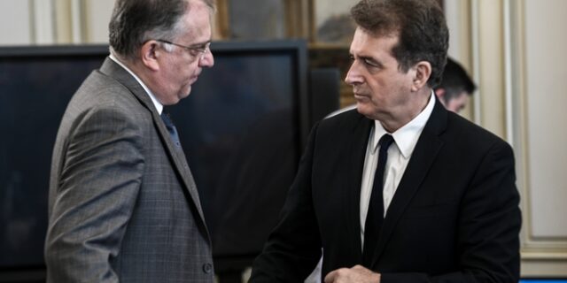 Χρυσοχοΐδης- Θεοδωρικάκος: Η μεγάλη έξοδος και η μεγάλη επιστροφή