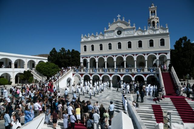 Εορτολόγιο: Κοίμηση της Θεοτόκου – Ποιοι γιορτάζουν την Κυριακή 15 Αυγούστου
