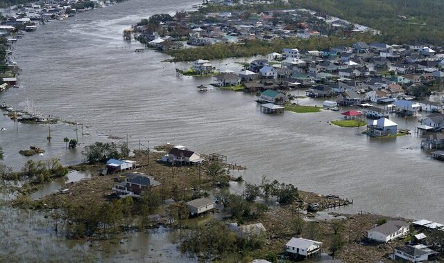 ΗΠΑ: “Βομβαρδισμένο” τοπίο η Λουιζιάνα από τον τυφώνα Άιντα – Δύο νεκροί και μεγάλες καταστροφές