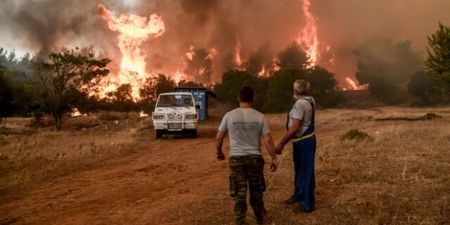 Τέταρτη ημέρα αγωνίας στα Βίλια: Από Τιτάν ως Οινόη η φωτιά απειλεί ξανά οικισμούς