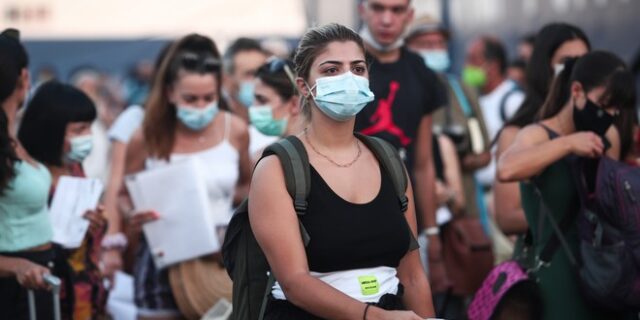 Κορονοϊός – διασπορά: Παραμένουν ψηλά Αττική και Κρήτη