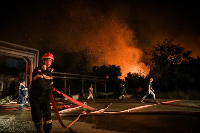 Φωτιά στην Βαρυμπόμπη: : Εκτός λειτουργίας αντλιοστάσιο της ΕΥΔΑΠ – Ποιες περιοχές επηρεάζονται