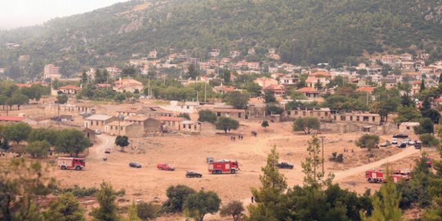 Φωτιά στα Βίλια: Γιατί δεν εστάλη μήνυμα από το 112 για εκκένωση