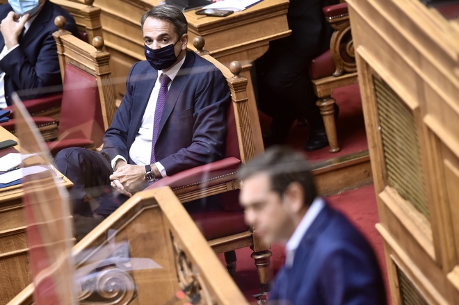 Μητσοτάκης-Τσίπρας: Ροντέο στη Βουλή με Μάτι, Κολοκούρη και Λιγνάδη
