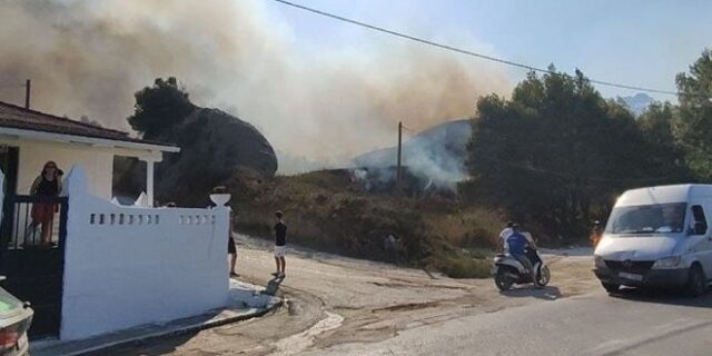 Ζάκυνθος: Προς οριοθέτηση η φωτιά στο Αργάσι