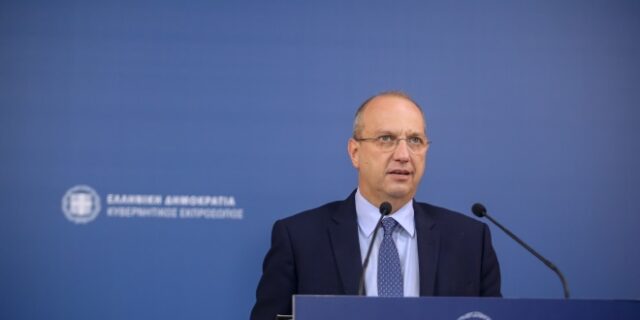 Οικόνομου: Άλλο πράγμα η efood και άλλο ο νόμος Χατζηδάκη