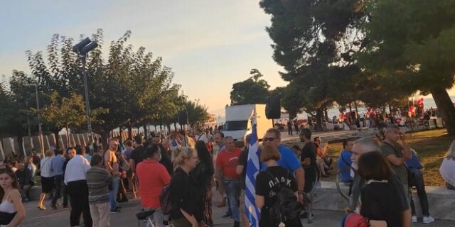 Θεσσαλονίκη: Συγκέντρωση κατά του υποχρεωτικού εμβολιασμού