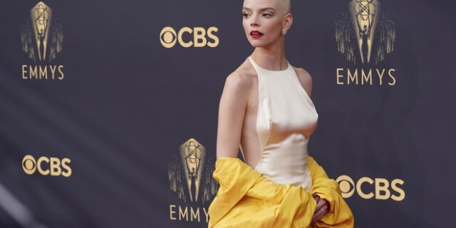 EMMY 2021: Ο αισθητικός θρίαμβος της Anya Taylor-Joy με το Dior φόρεμα